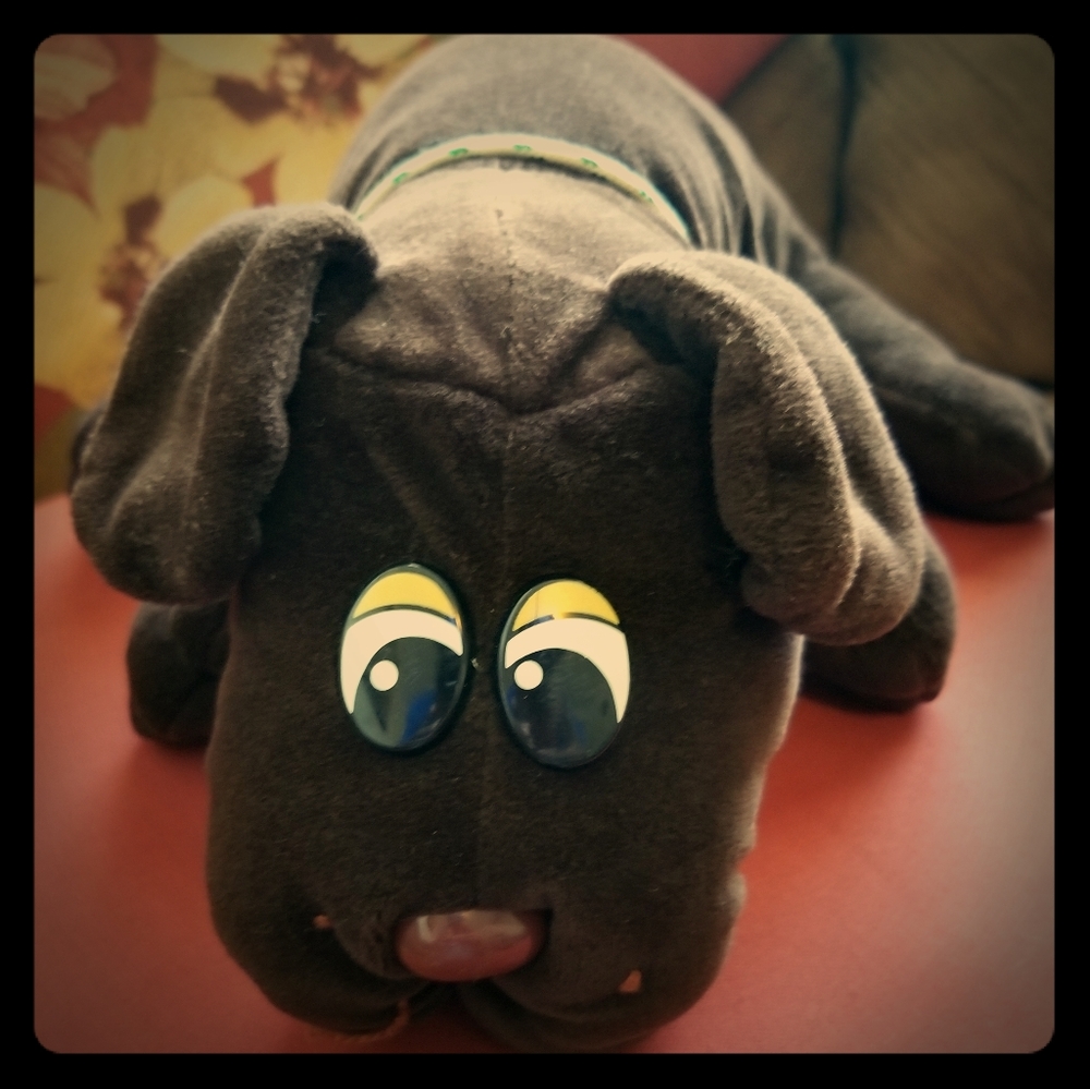 Vintage 17" 1985 Pound Puppy